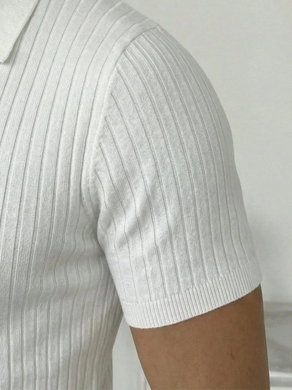 White Sports Men's Loose Rib-Knit Collar Short Sleeve Sweater